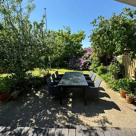 Family-friendly Summer House Near The * オテルプ