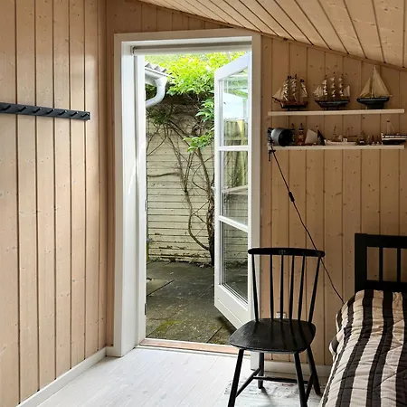 Family-friendly Summer House Near The
